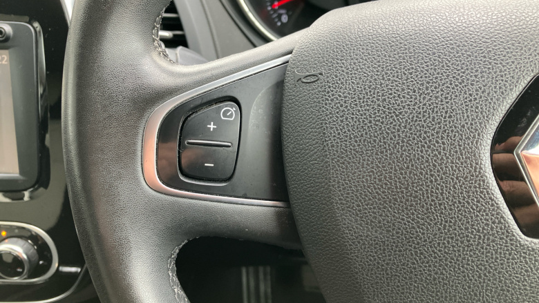 Renault Captur 0.9 TCE 90 Iconic 5dr Petrol Hatchback